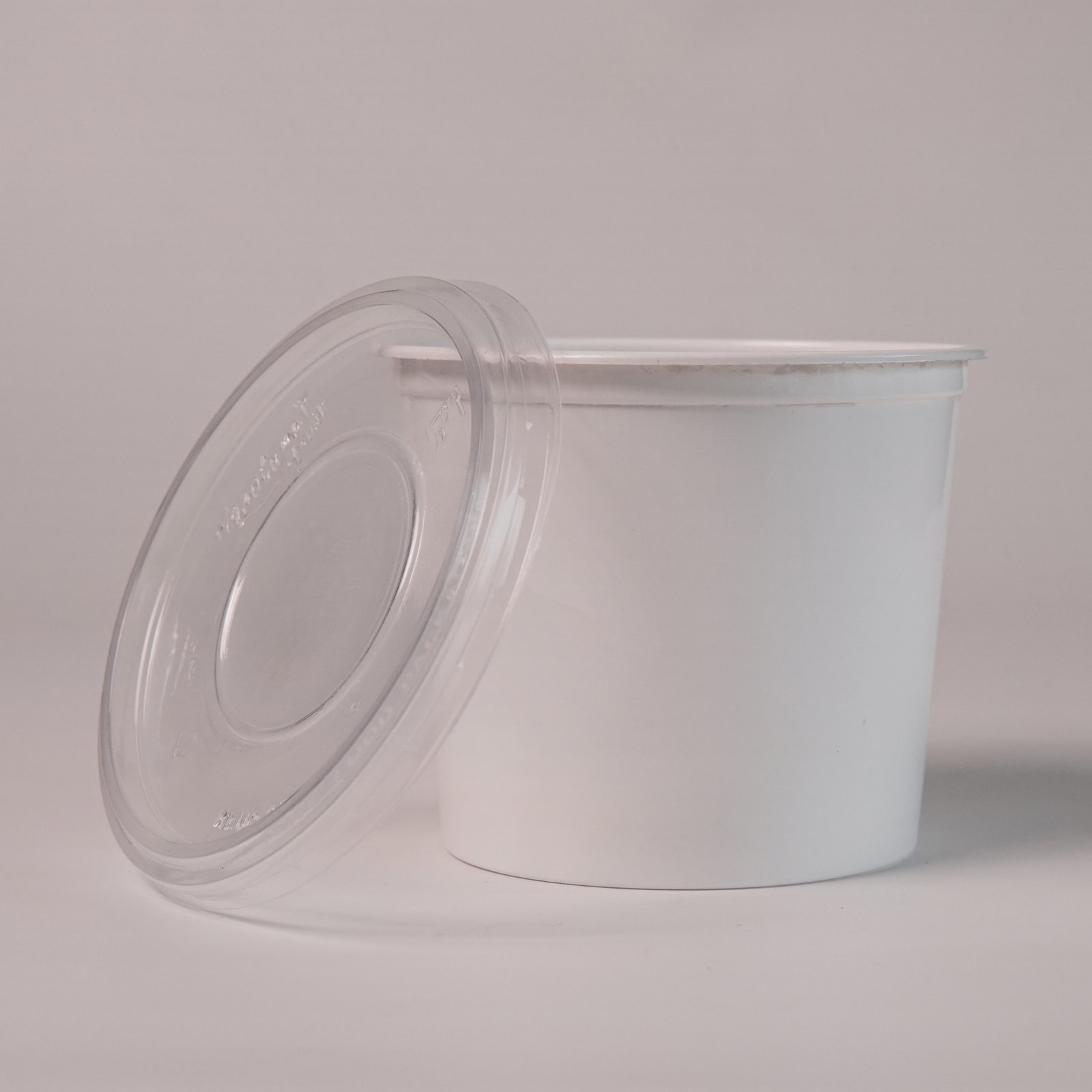 CONTAINER 750ML (MILKY/BLACK)